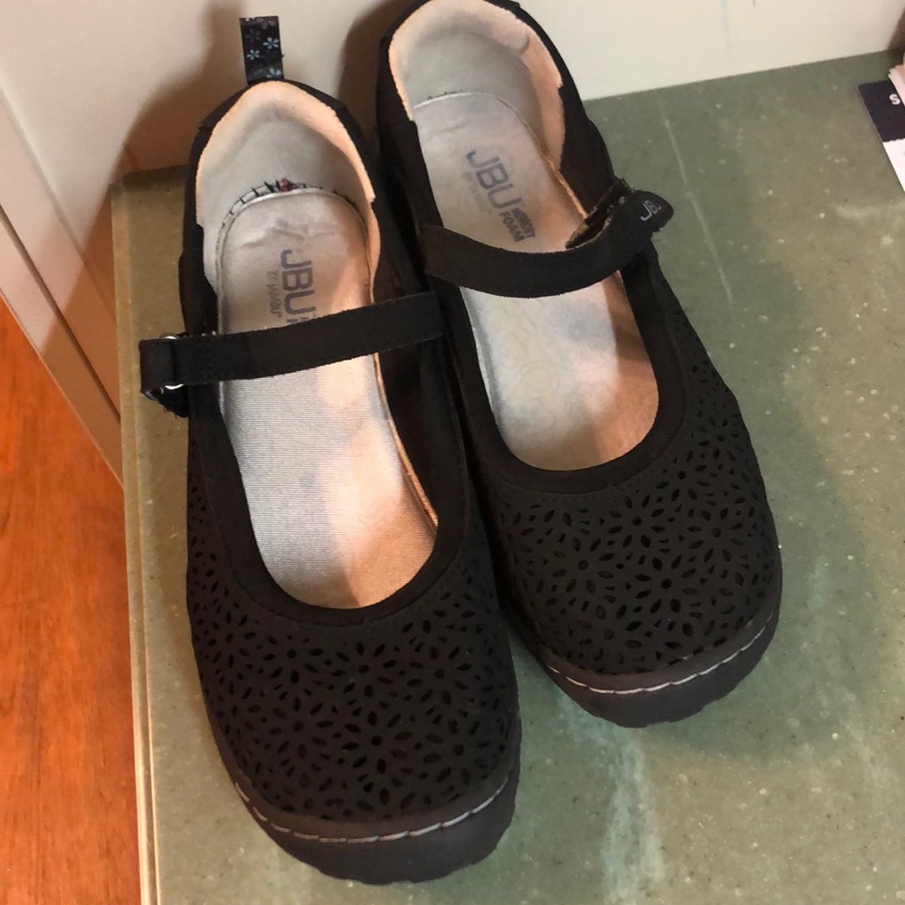 JBU black shoes